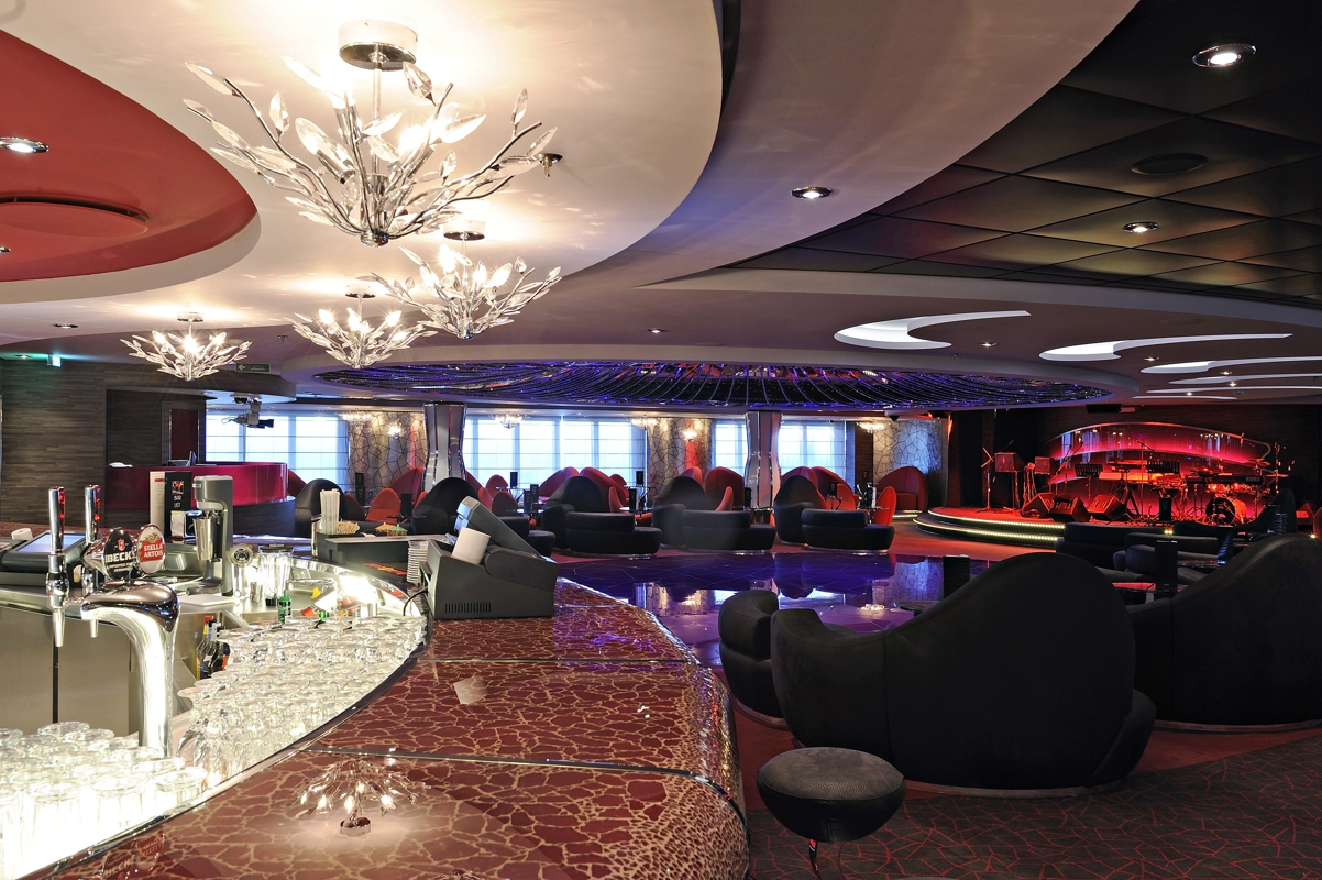 MSC Cruises MSC Splendida The Aft Lounge 2.jpg