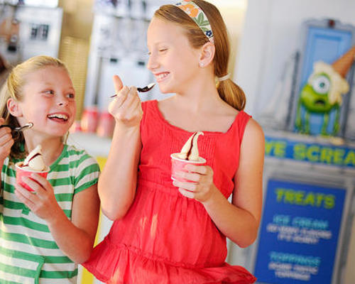 Disney Cruise Lines Disney Dream Dining eye-scream-frozone-treats-00.jpg