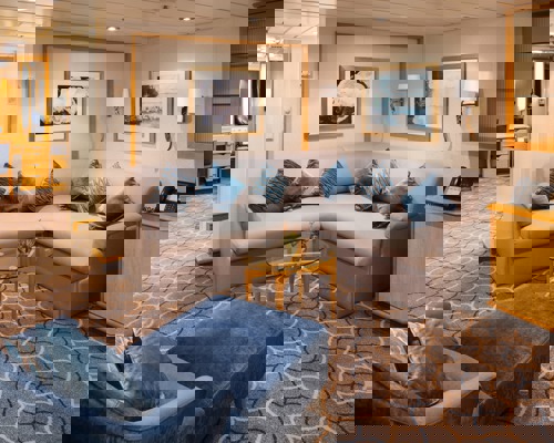 RCI Liberty of the Seas Grand Suite 2.jpg