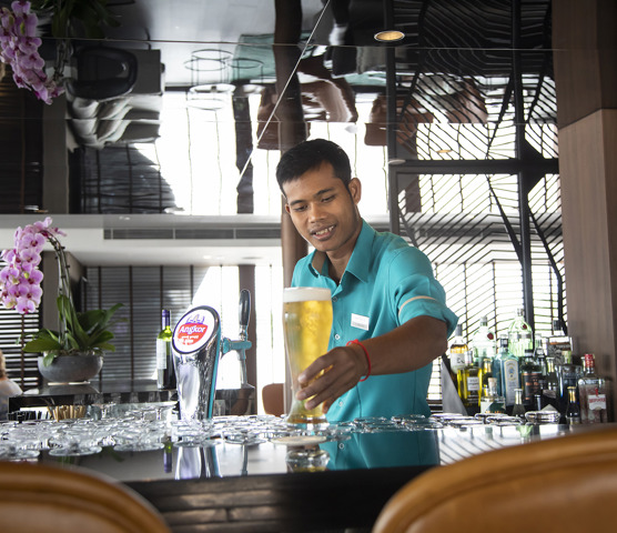 Horizon Bar and Lounge