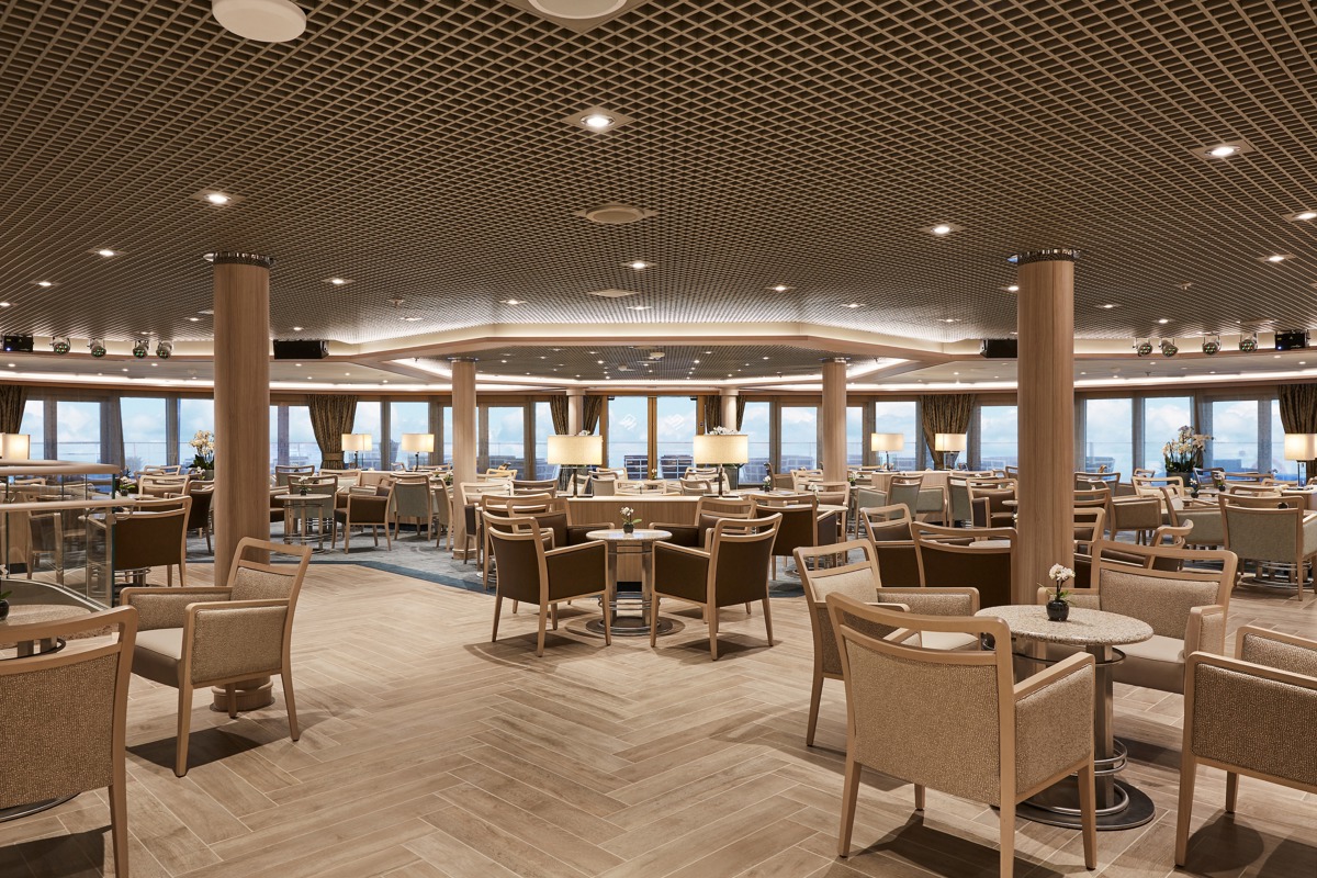 Silversea SILVER MUSE Panorama Lounge.jpg