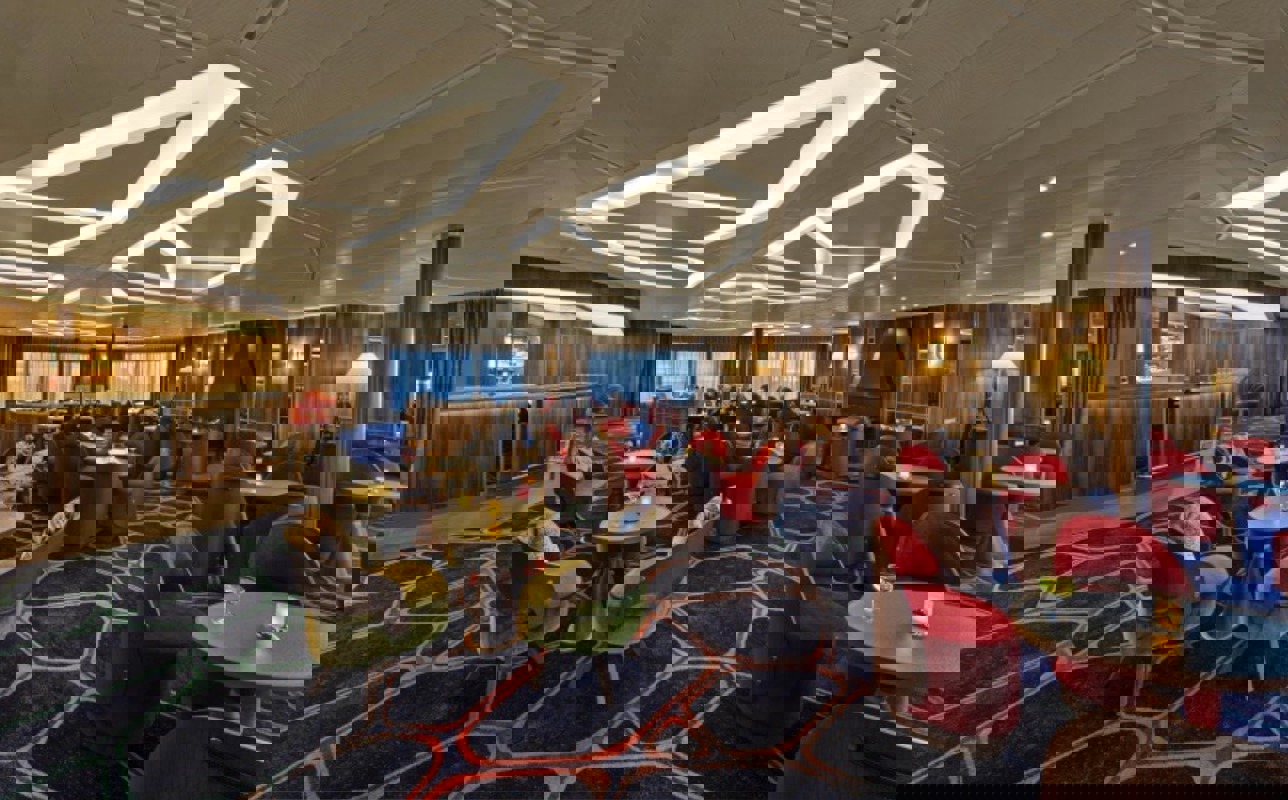 Seabourn Seabourn Encore The Club 1.jpg