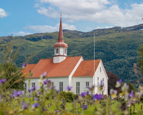 Shutterstock 2183982769 Nordfjordeid Norway