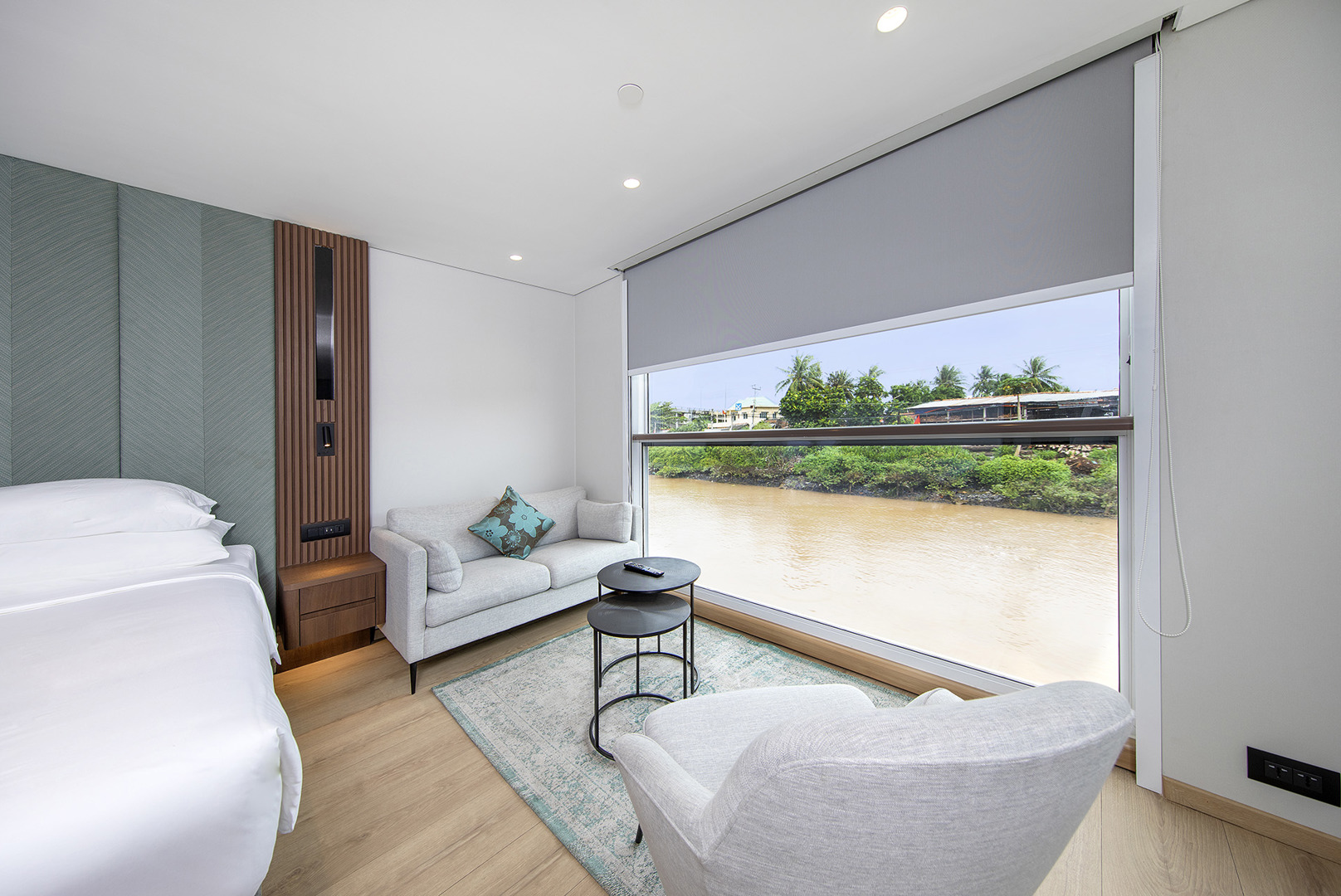 Emerald Panorama Balcony Suite