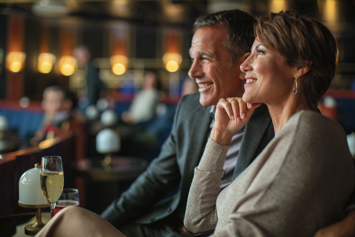 RSSC - Seven Seas Splendor - Entertainment - Theatre 2.jpg