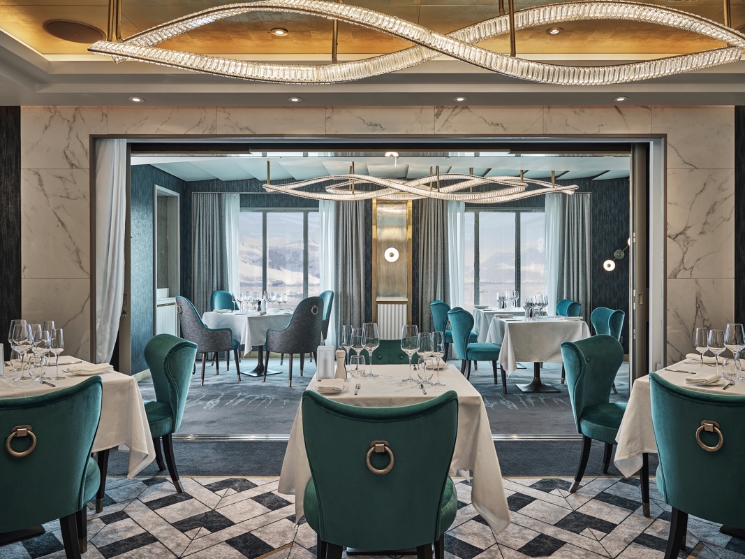 SILVERSEA Silver Endeavour II Terrazzino 2.jpg