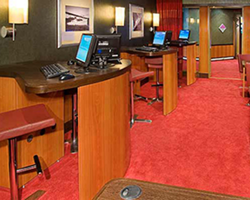 Norwegian Cruise Line Pride of America Interior internet centre.jpg