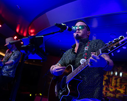 Holland America Nieuw Statendam Rolling Stone Bar 2.jpg