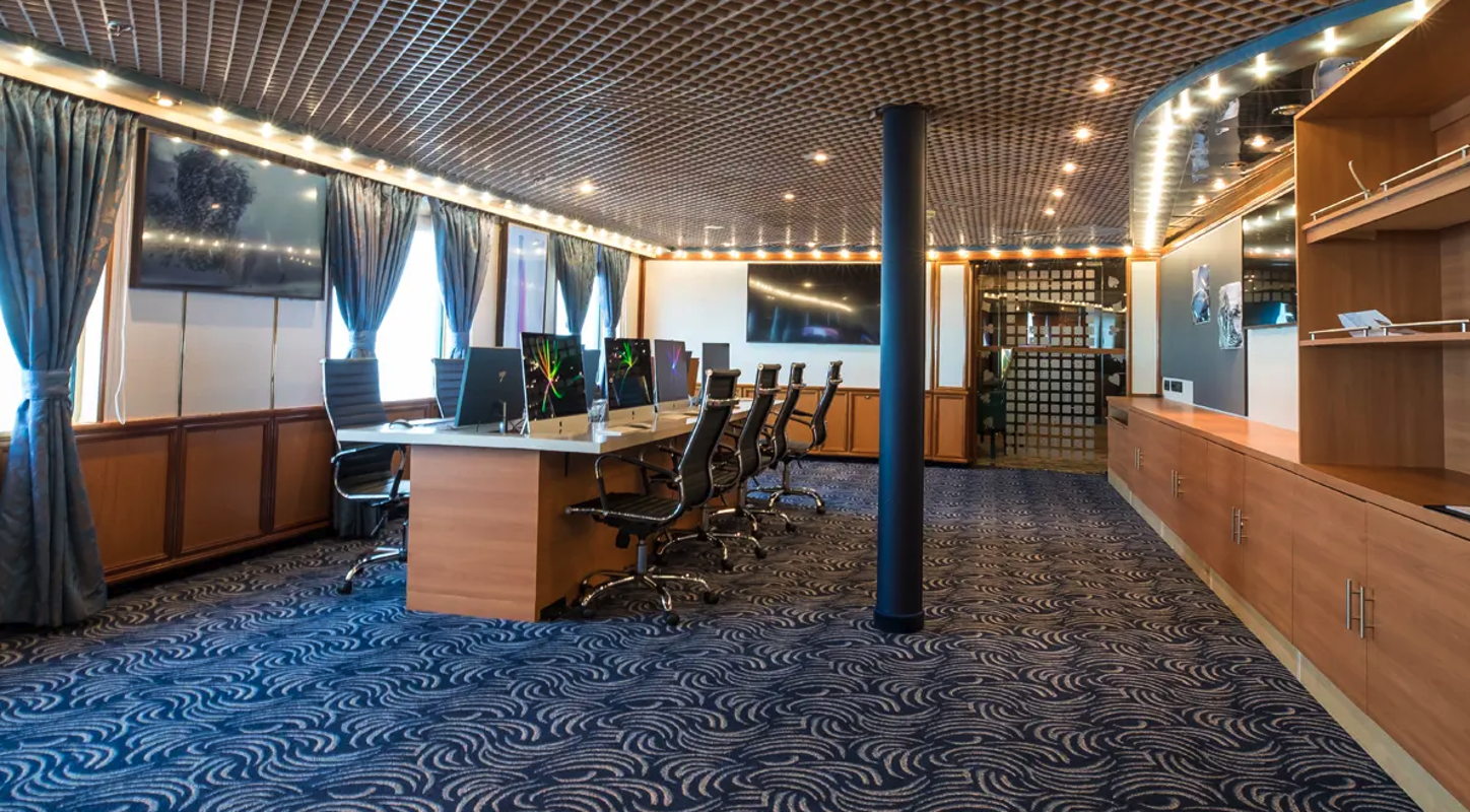 Silversea SILVER CLOUD Photo Studio 0.png