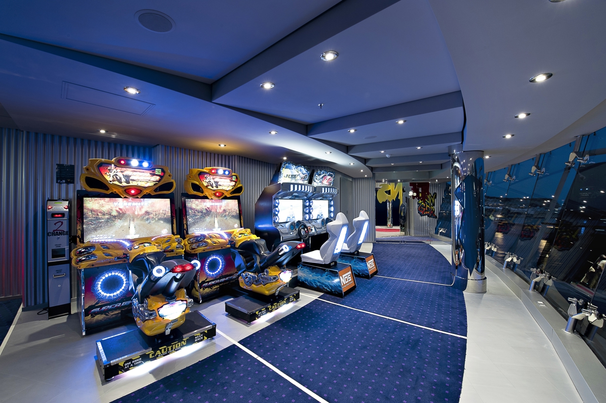 MSC Cruises MSC Divina Arcade.jpg