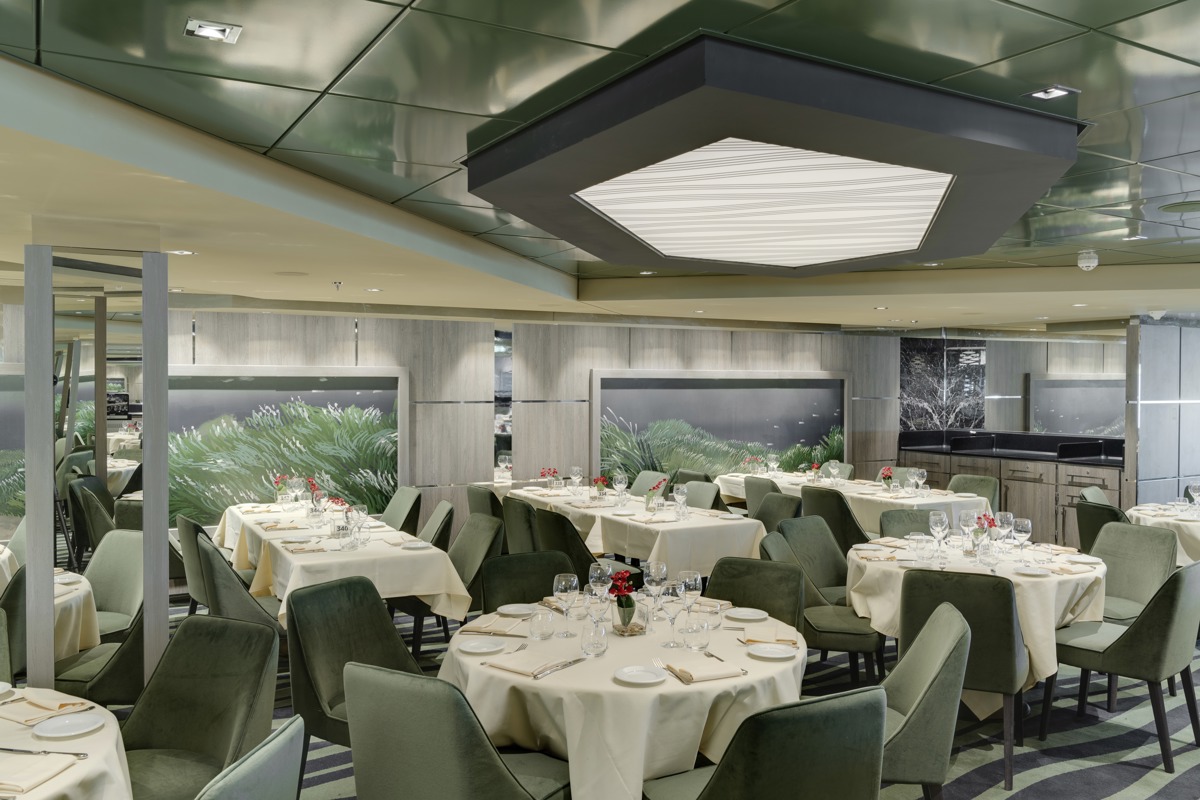 MSC Cruises MSC Belissima Posidonia 0.jpg