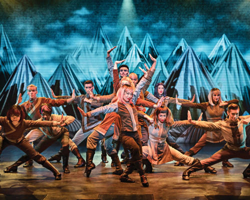 Princess Cruises Theatre 2.jpg