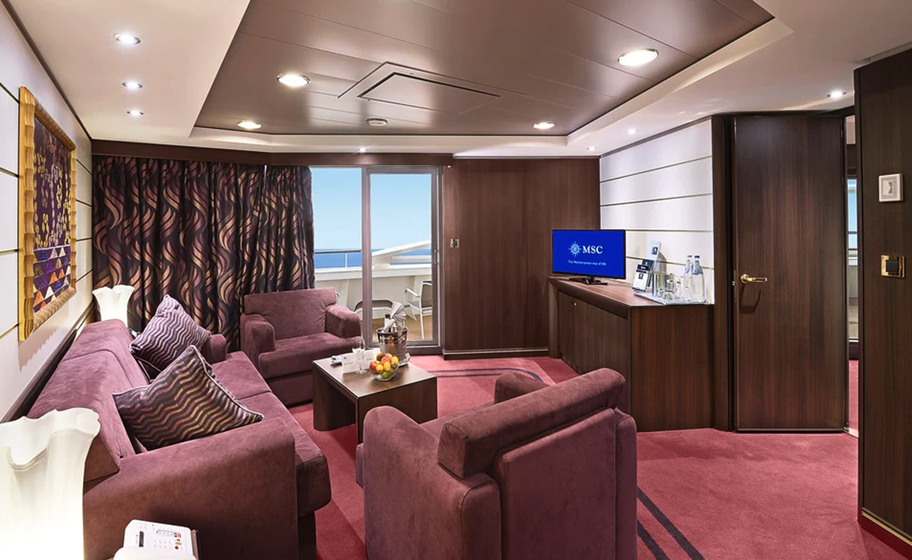 MSC Cruises FANTASIA MSC Yacht Club Royal Suite 0.png