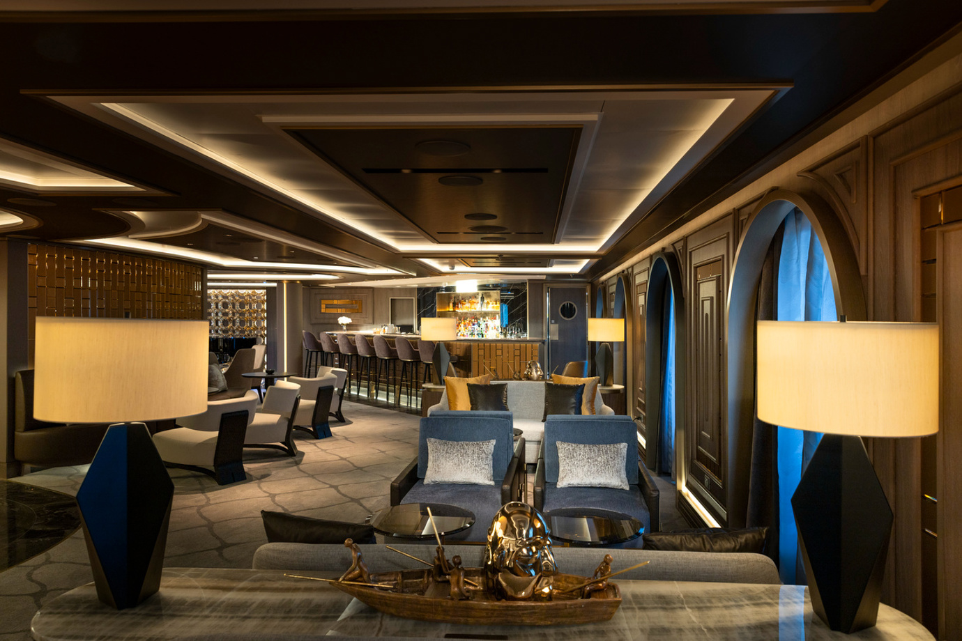 The elegant Martinis piano bar
