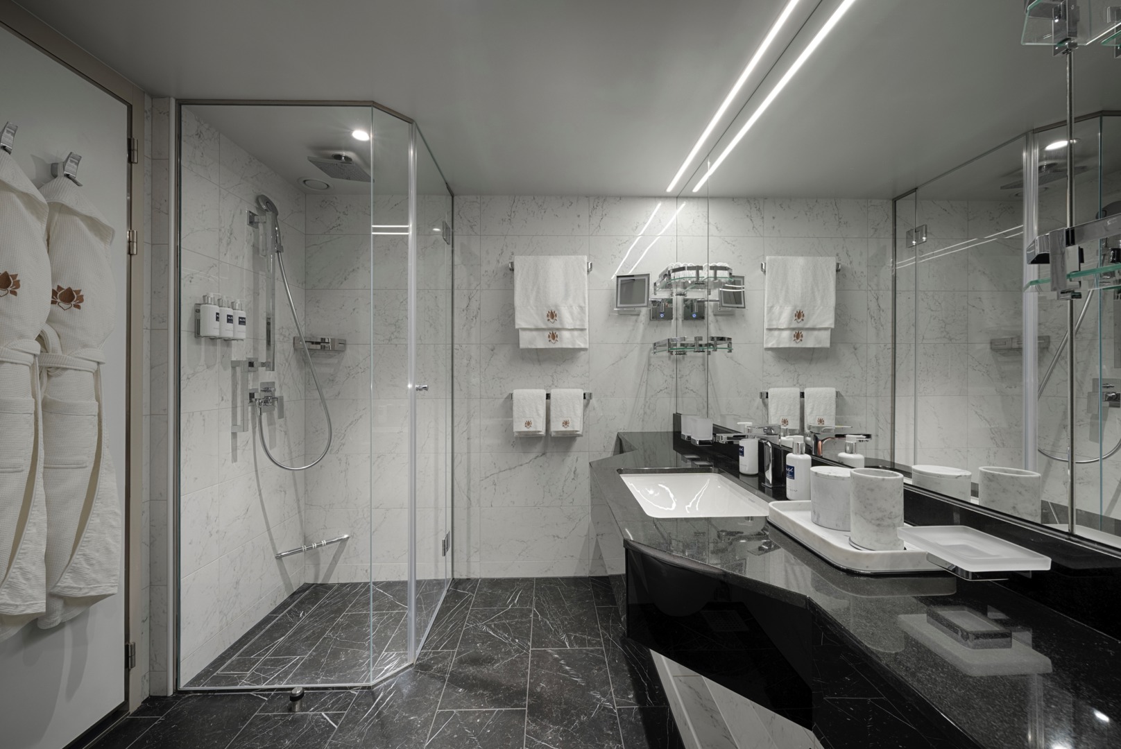 MSC Yacht Club Royal Suite With Whirlpool Bath