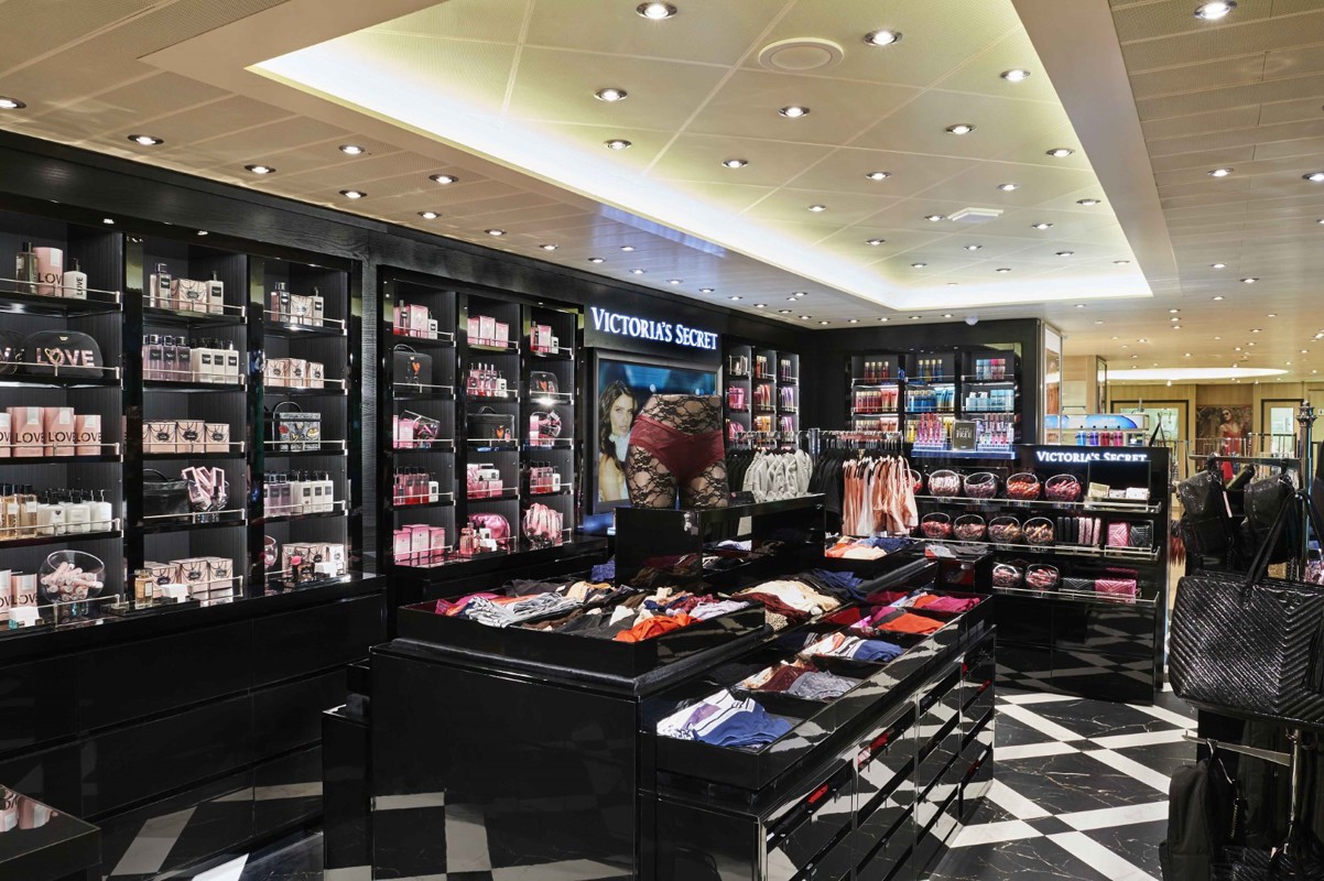 Carnival Horizon - Shops 2.jpg