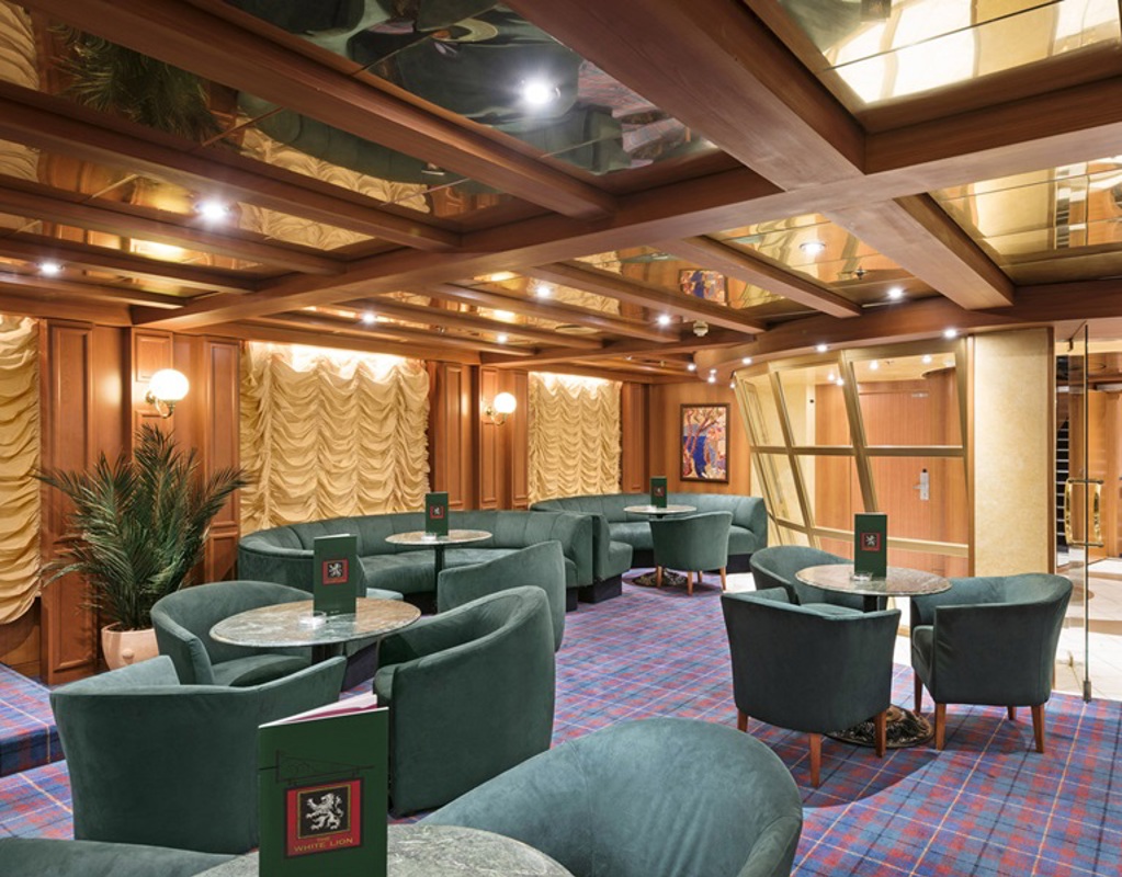 MSC Cruises MSC Armonia The White Lion Pub.jpg