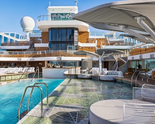 Oceania Vista - Pool Deck 2.jpg