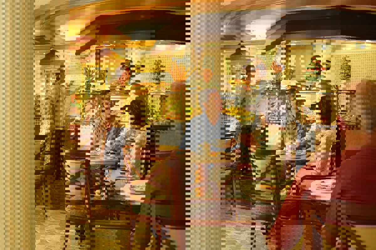 Princess Cruises Royal Class Interior international.jpg