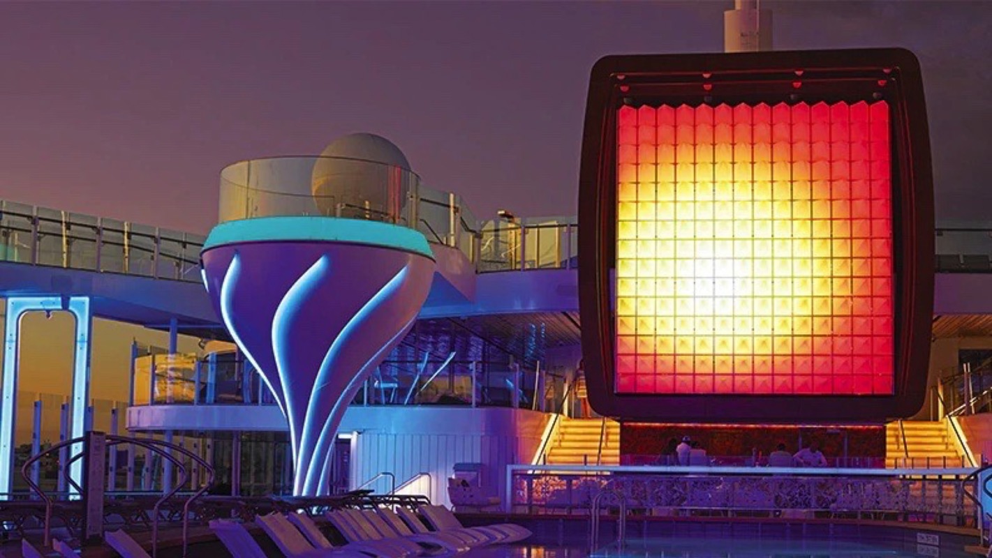 Celebrity Cruises The Pool Bar.jpg