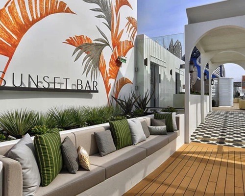Celebrity Cruises The Sunset Bar 7.jpg