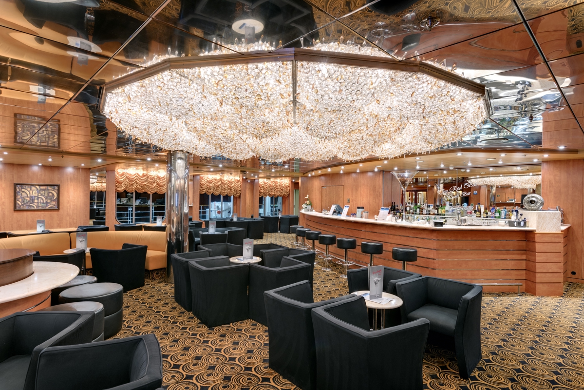 MSC Cruises MSC Armonia The Red Bar 0.jpg