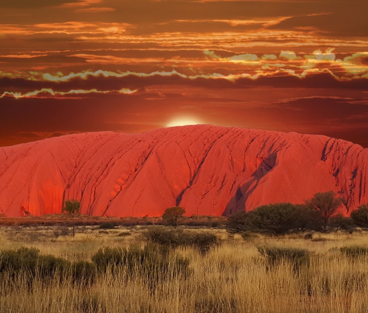 5* Epic Australian Outback to Reef Adventure: Ayers Rock, Melbourne, Sydney & Cairns