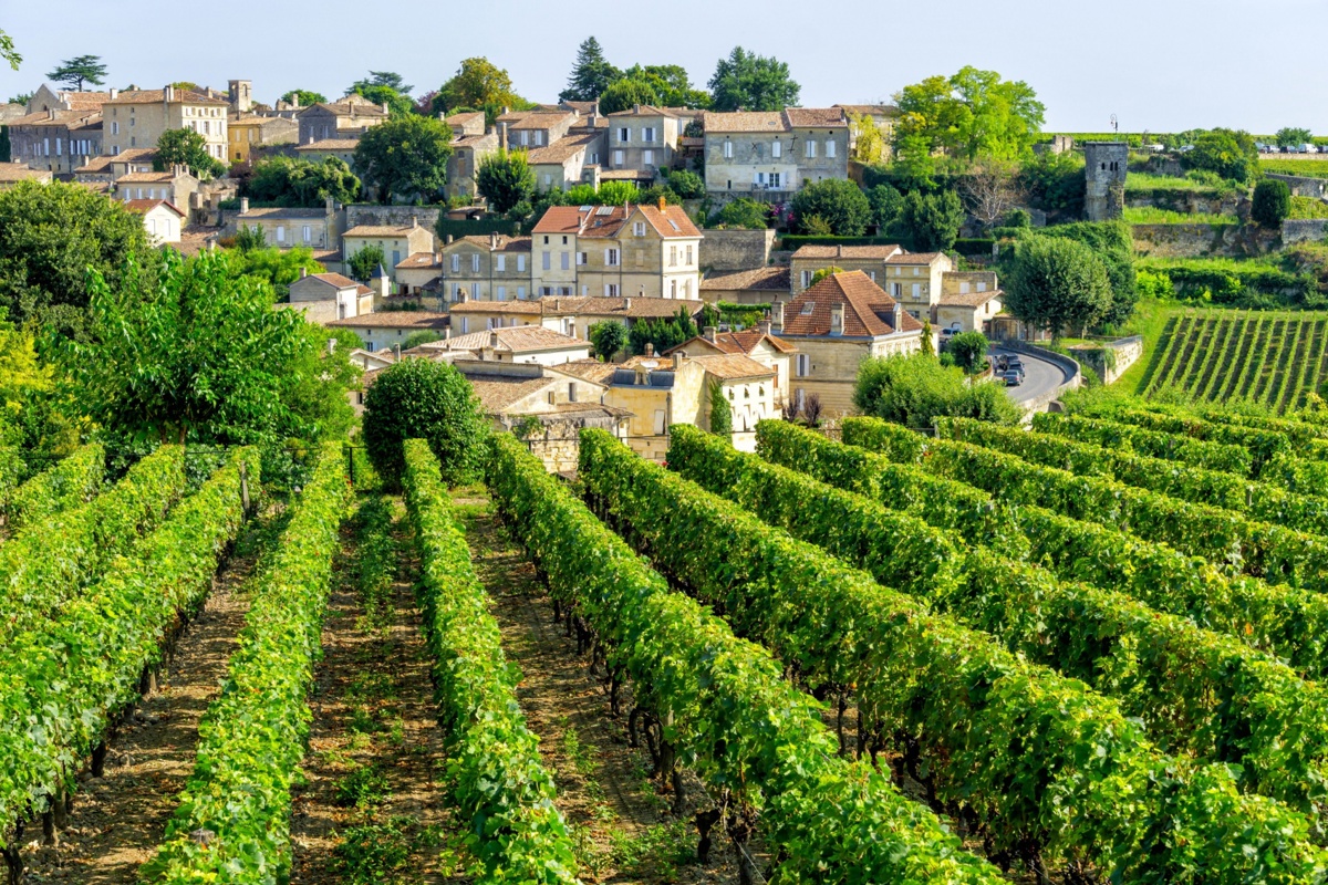 Shutterstock 2126484212 Bordeaux France