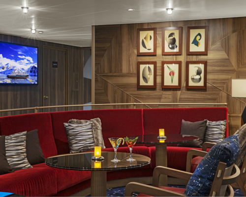 SEABOURN Constellation Lounge 1.png