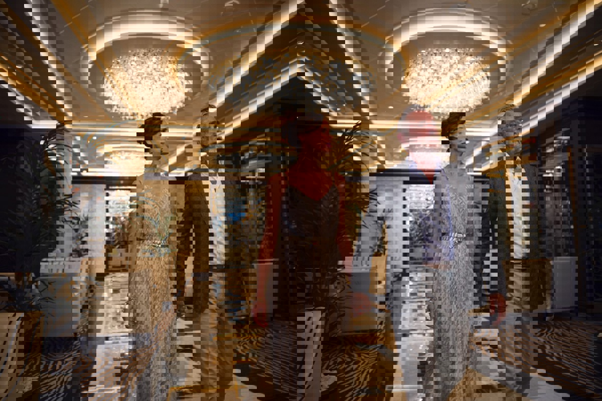 Regent Seven Seas Cruises Atrium Lifestyle.jpg