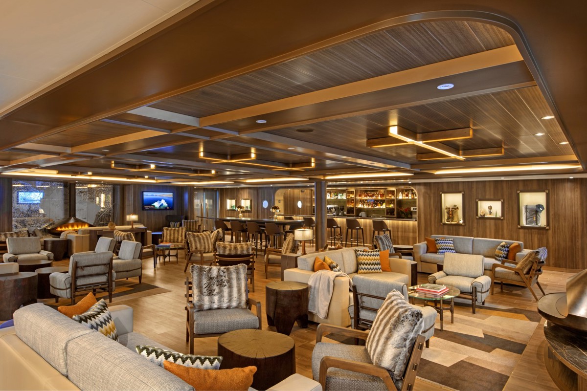 Seabourn Pursuit - Expedition Lounge 2.jpg