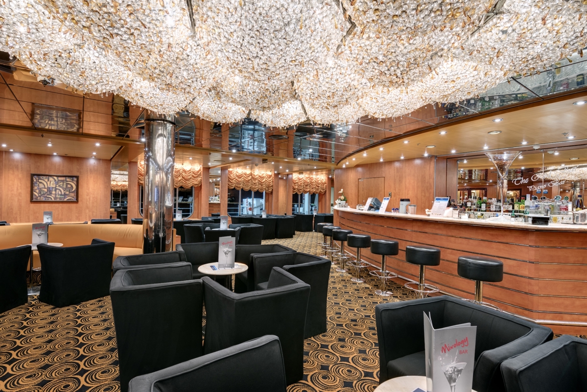 MSC Cruises MSC Armonia The Red Bar.jpg