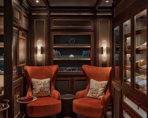 SILVERSEA Silver Endeavour Connoisseurs Corner 1.jpg