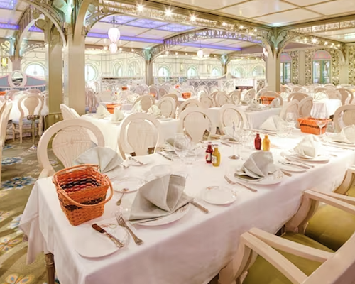 Disney Cruise Line, Disney Dream, Enchanted Garden.png