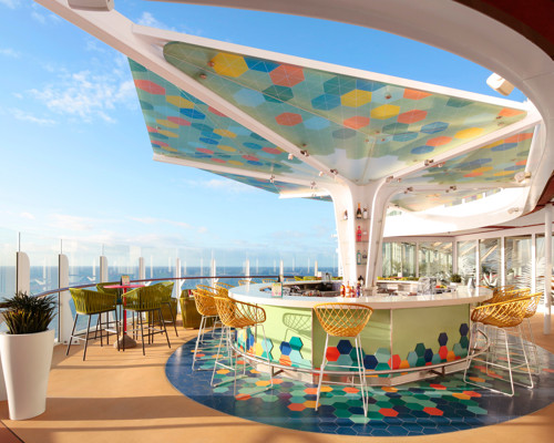 RCI Wonder of the Seas Vue Bar.jpg