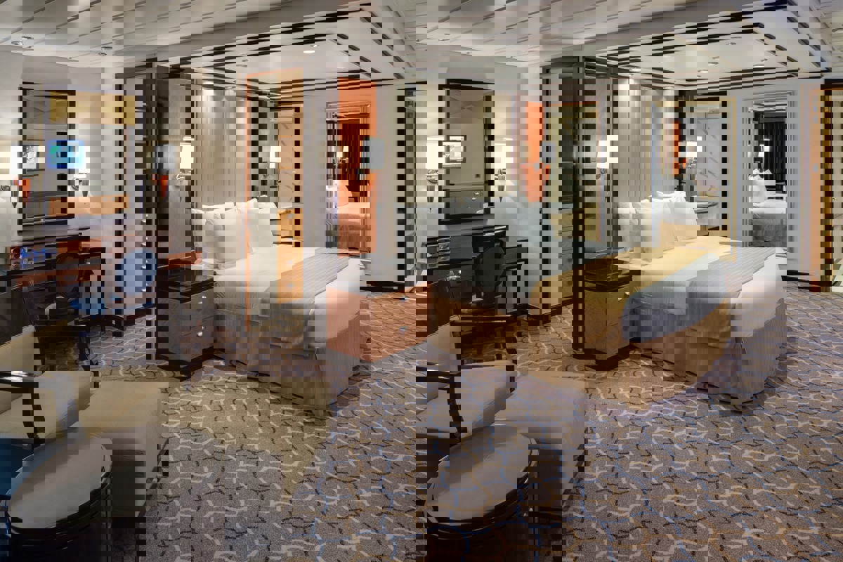 RCI Liberty of the Seas Royal Suite 1.jpg