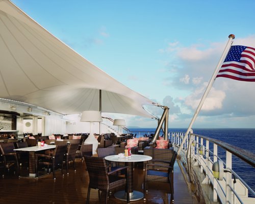 NCL Pride of America Aloha Lanai Bar.jpeg