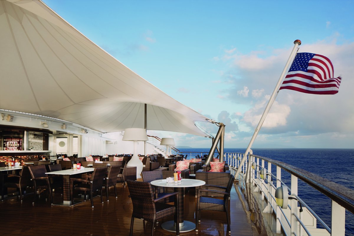 NCL Pride of America Aloha Lanai Bar.jpeg