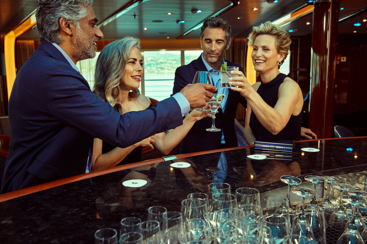 Seabourn - Seabourn Venture - Observation Bar.jpg