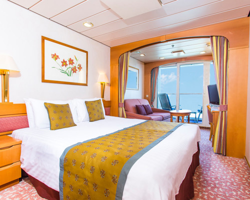 P&O Cruises Aurora Deluxe Balcony.jpg