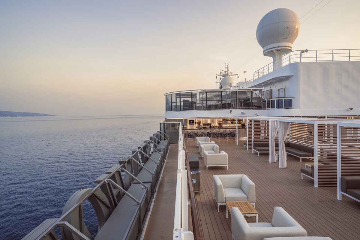 MSC Cruises MSC Seashore Aurea Bar 2.jpg