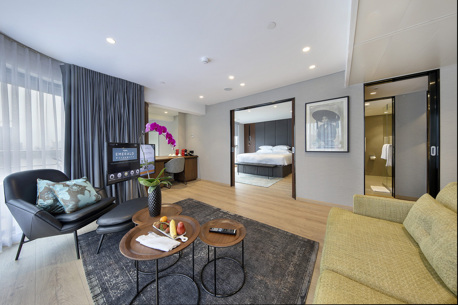 Owner's One-Bedroom Suite - Deck 4