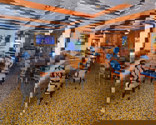 RCI Radiance of the Seas Royal Suite 1.jpg