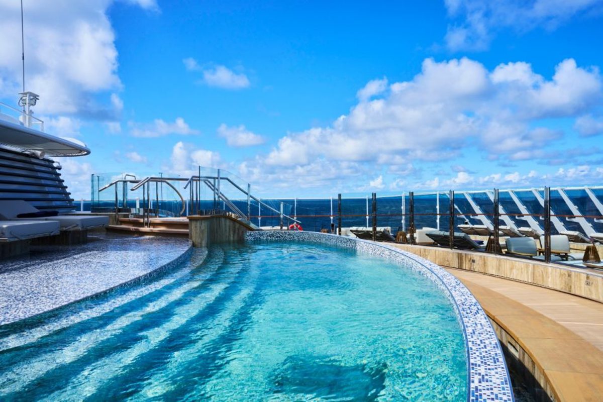 Explora Journeys EXPLORA III Helios Pool & Bar 2.jpg