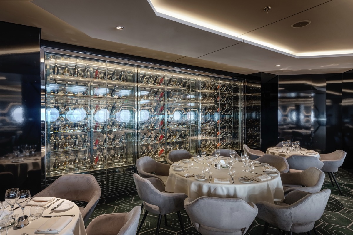 Msc Cruises Msc World Europa Esagono Hexagon Restaurant   Ivan Sarfatti 1