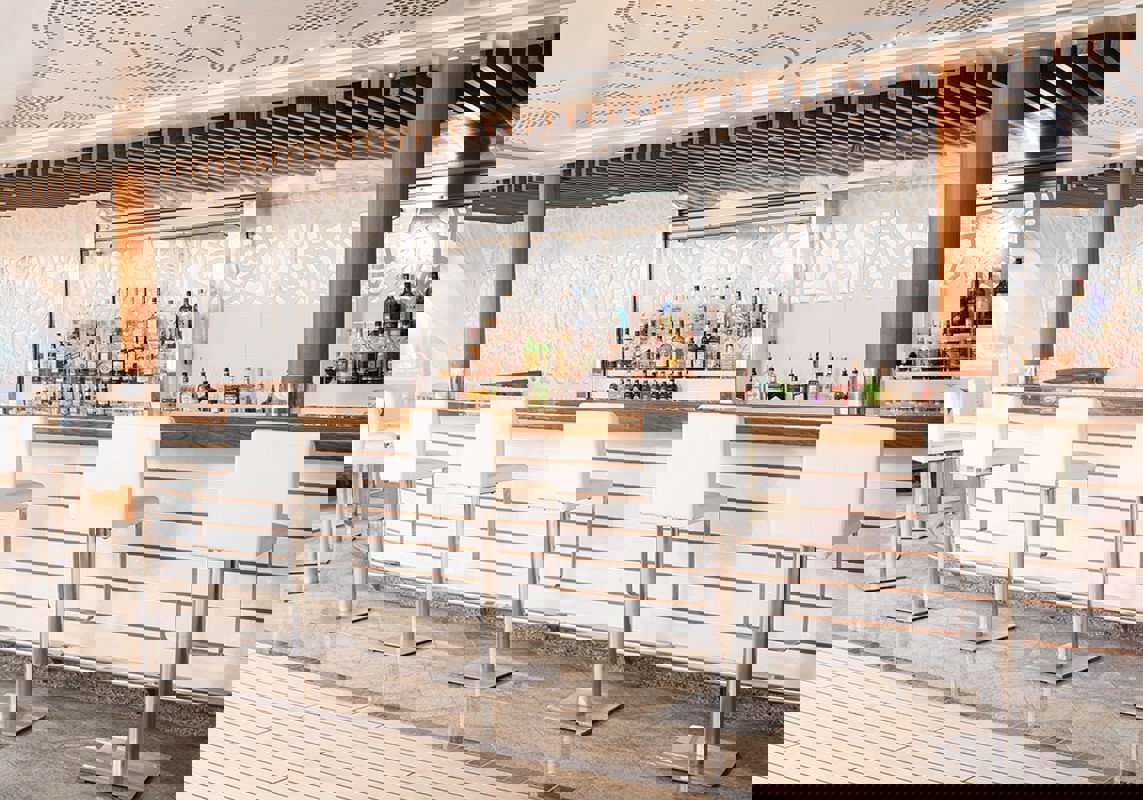 Regent Seven Seas Cruises - Seven Seas Explorer - Pool Bar.jpg