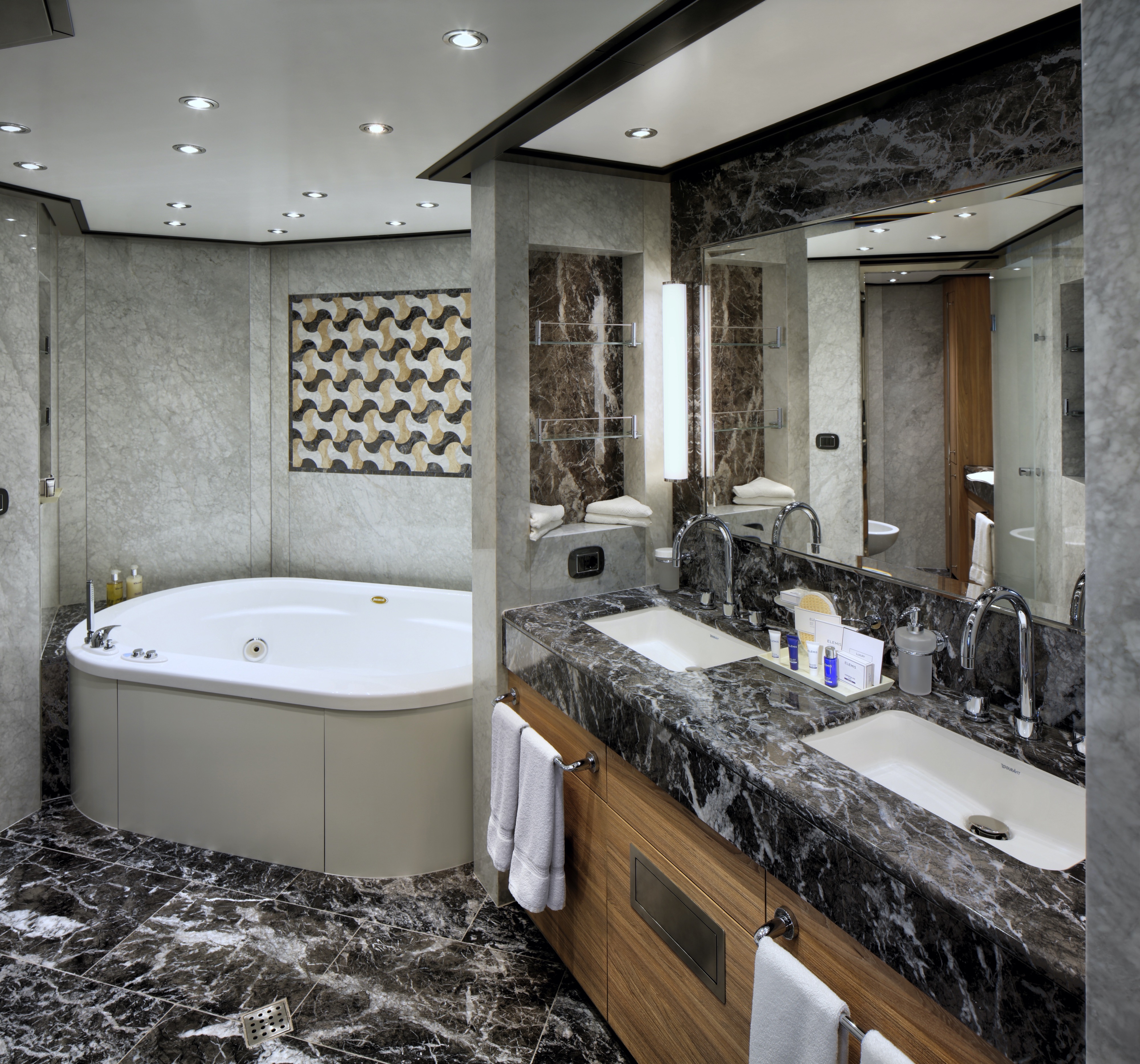 Pinnacle Suite