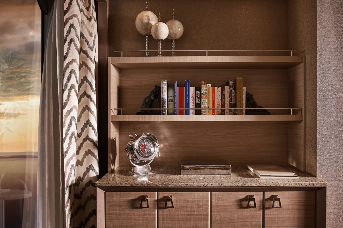 Silversea Cruises - Silver Moon - Owners Suite 1.png