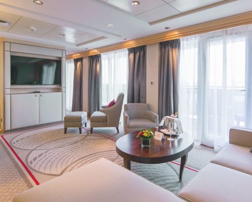 Cunard Queen Mary 2 Accommodation Penthouse Suite.jpg