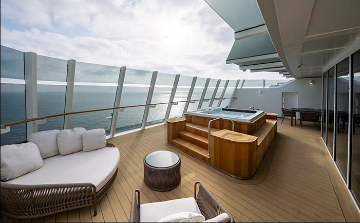 MSC Yacht Club Owner's Suite with Whirlpool Bath